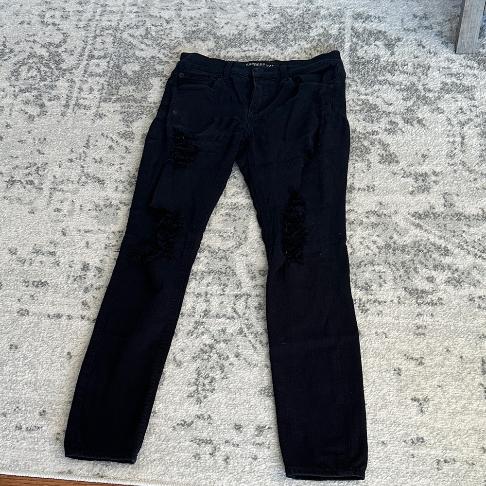 Black Distressed Jeans